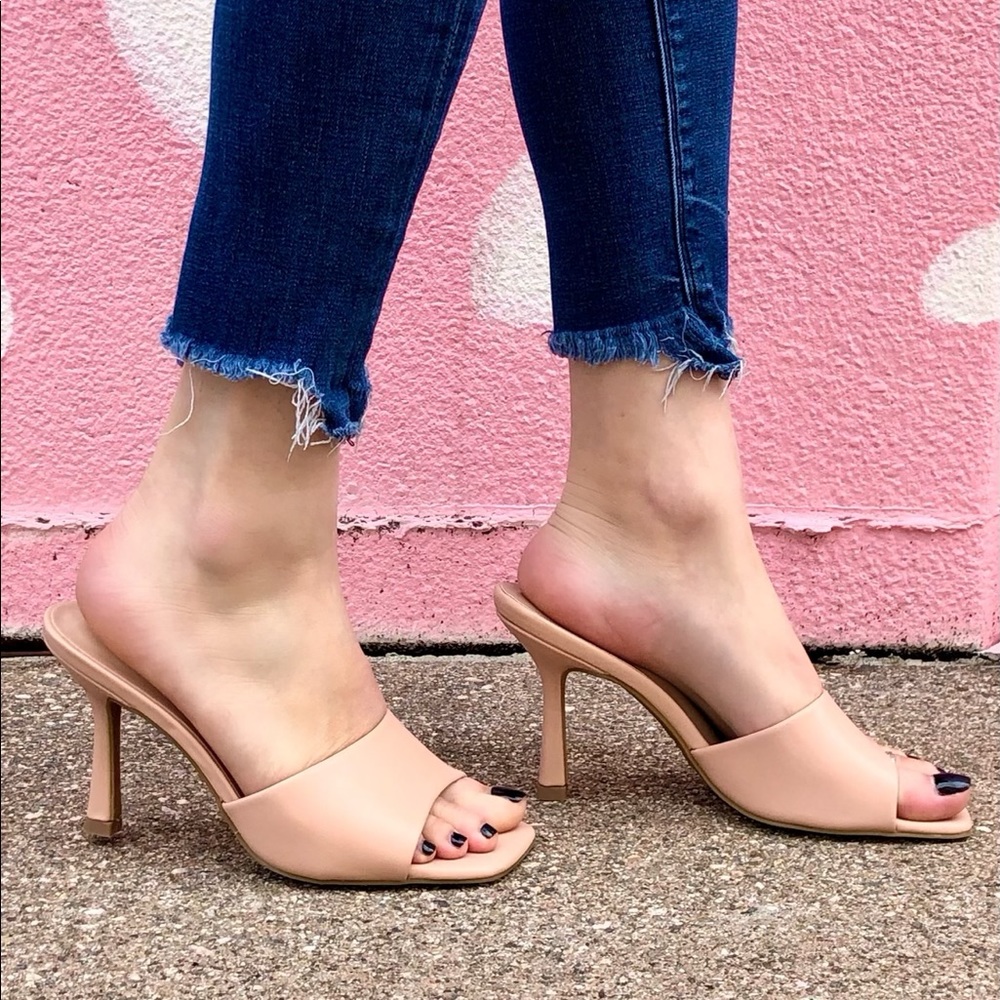 ⚡FINAL SALE! Nude Blush Vegan Leather Mule Heels - Picture 6 of 6